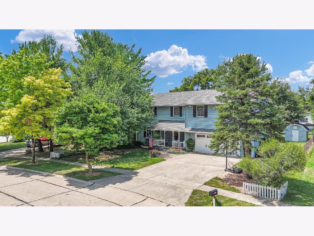 Homes & Condos & Townhomes For Sale Timber View Mahomet Illinois, 605 Craig Drive