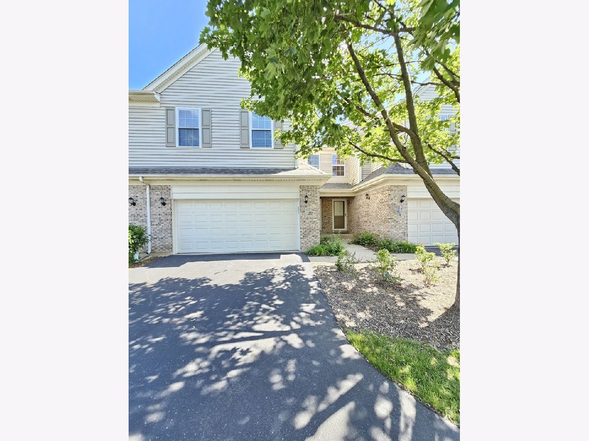  Rented Elgin Illinois, 1269 Bradley