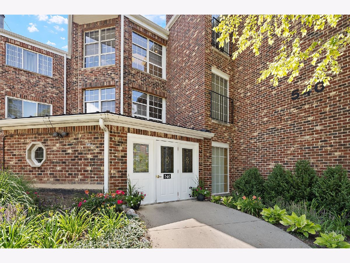 Condos & Townhomes Sold Park Chardonnay Elk Grove Village Illinois, 540 Biesterfield
