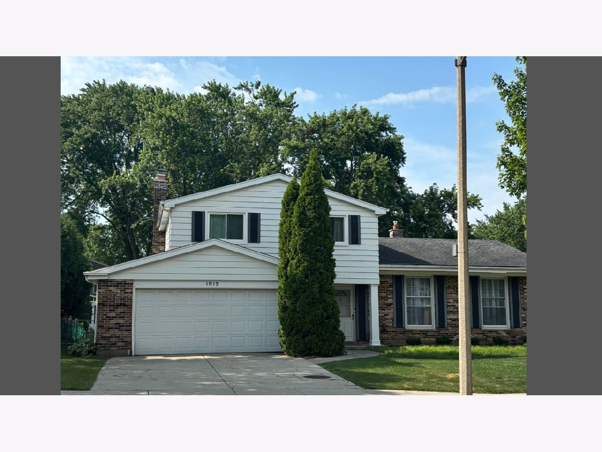  For Rent Arlington Heights Illinois, 1019 White Oak