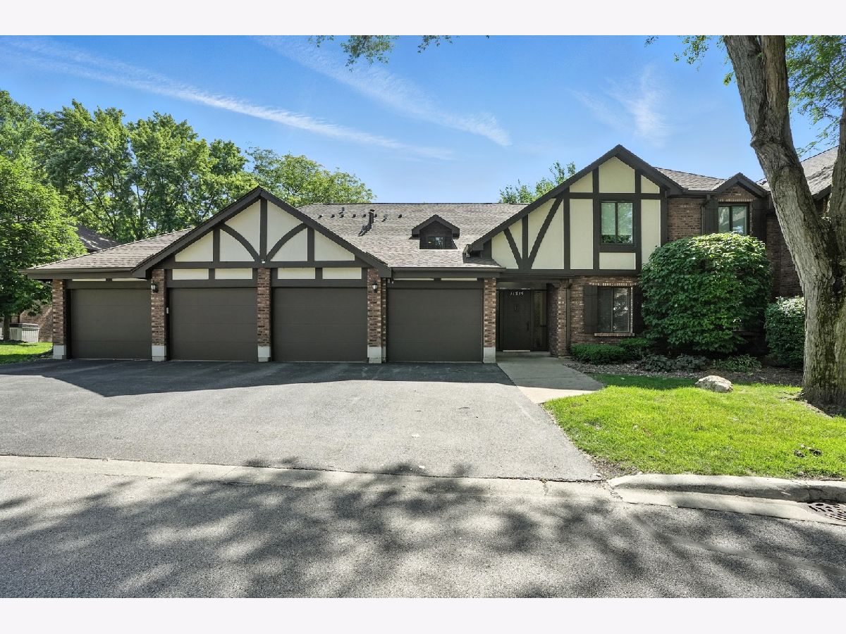 Condominiums Sold The Timbers Palos Hills Illinois, 11315 Sycamore