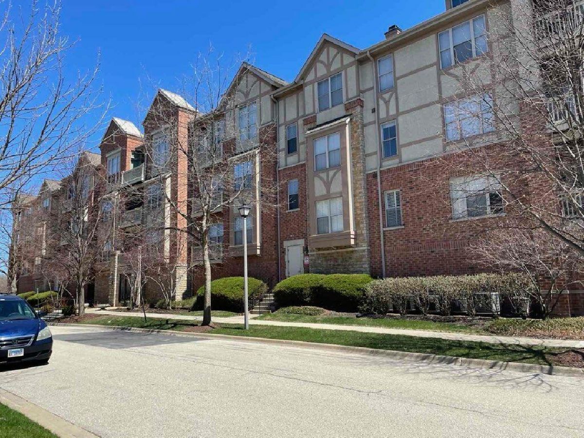  Rented Northbrook Illinois, 1739 Tudor