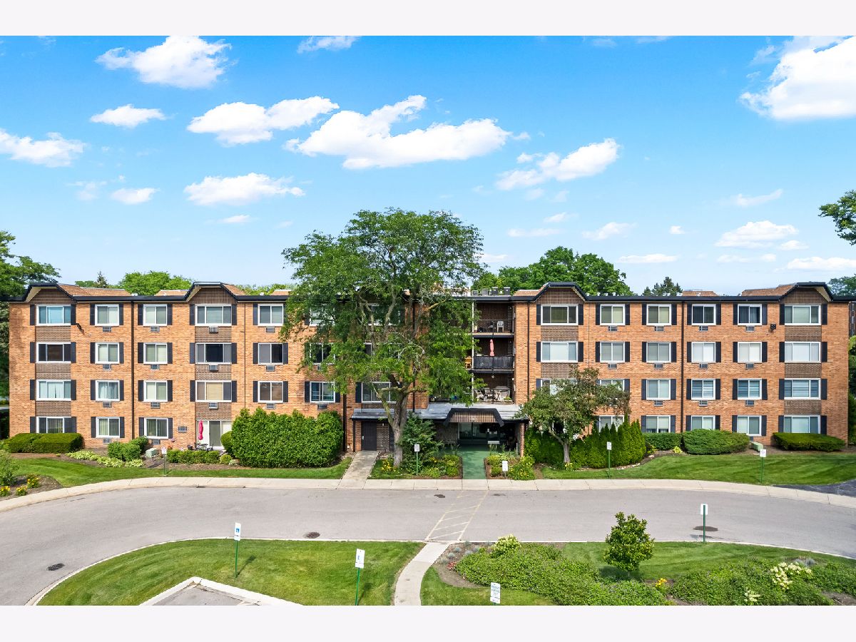  Sold Arlington Heights Illinois, 1207 Old Wilke