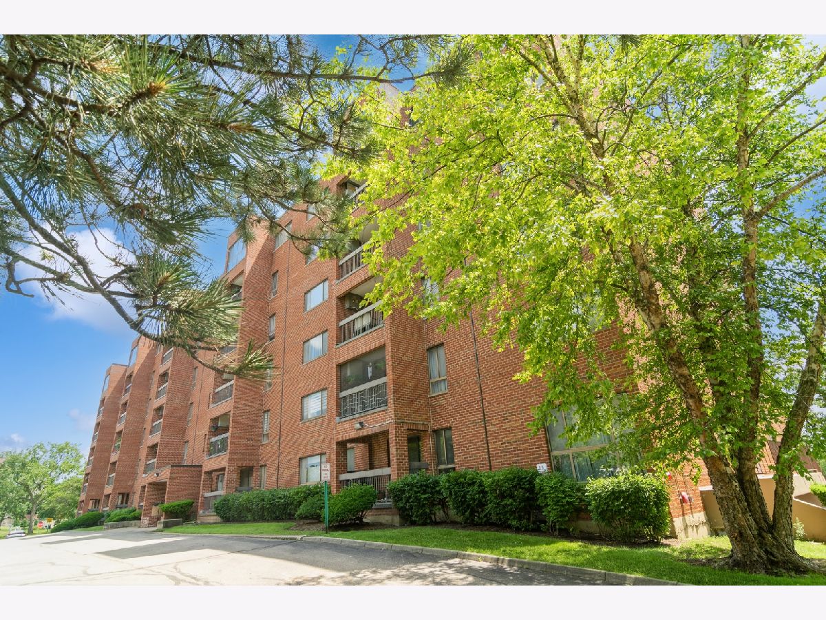 Condos & Townhomes Sold Triumvera Glenview Illinois, 701 Forum