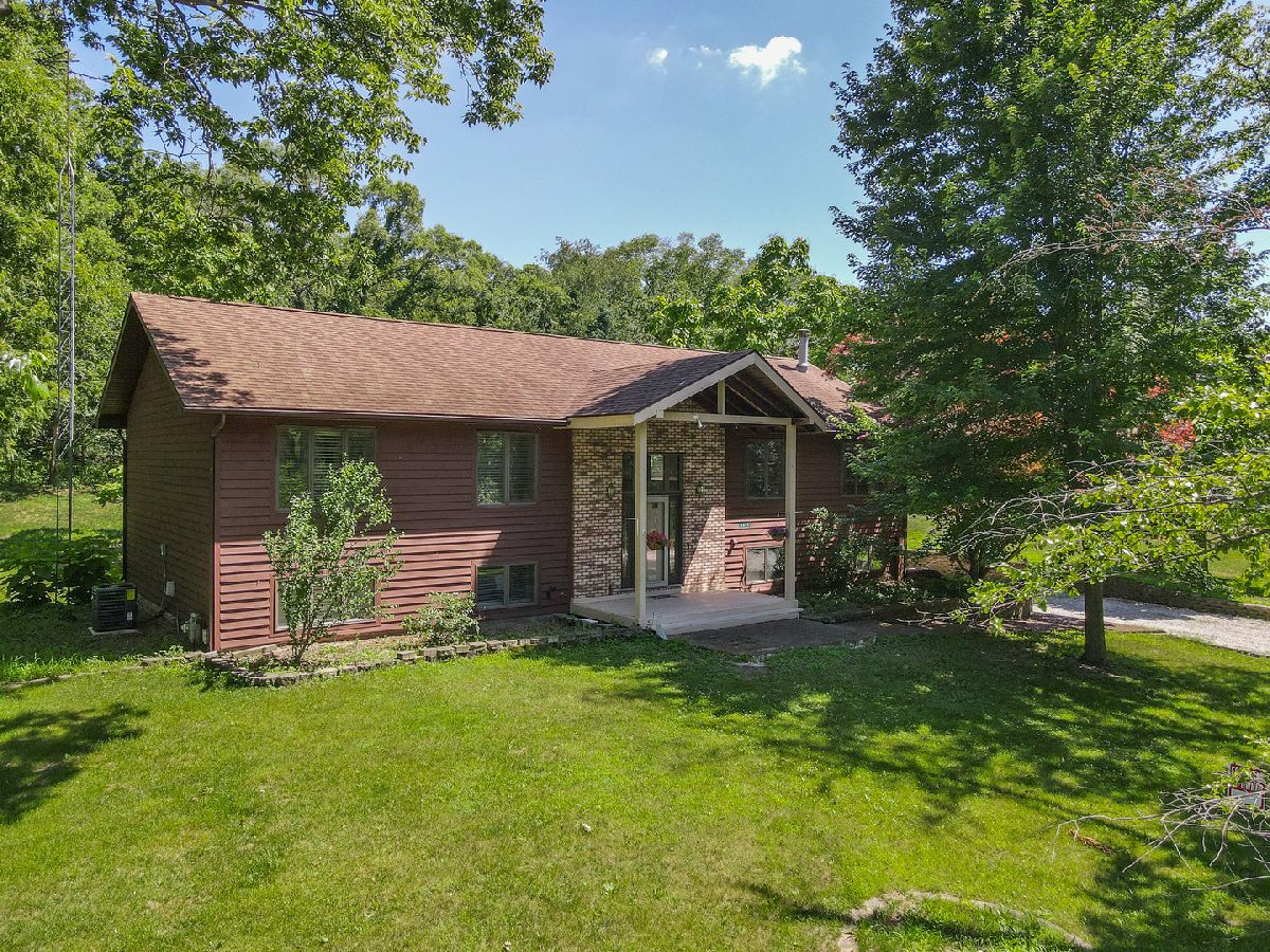  For Sale Momence Illinois, 1391 Riverside Drive