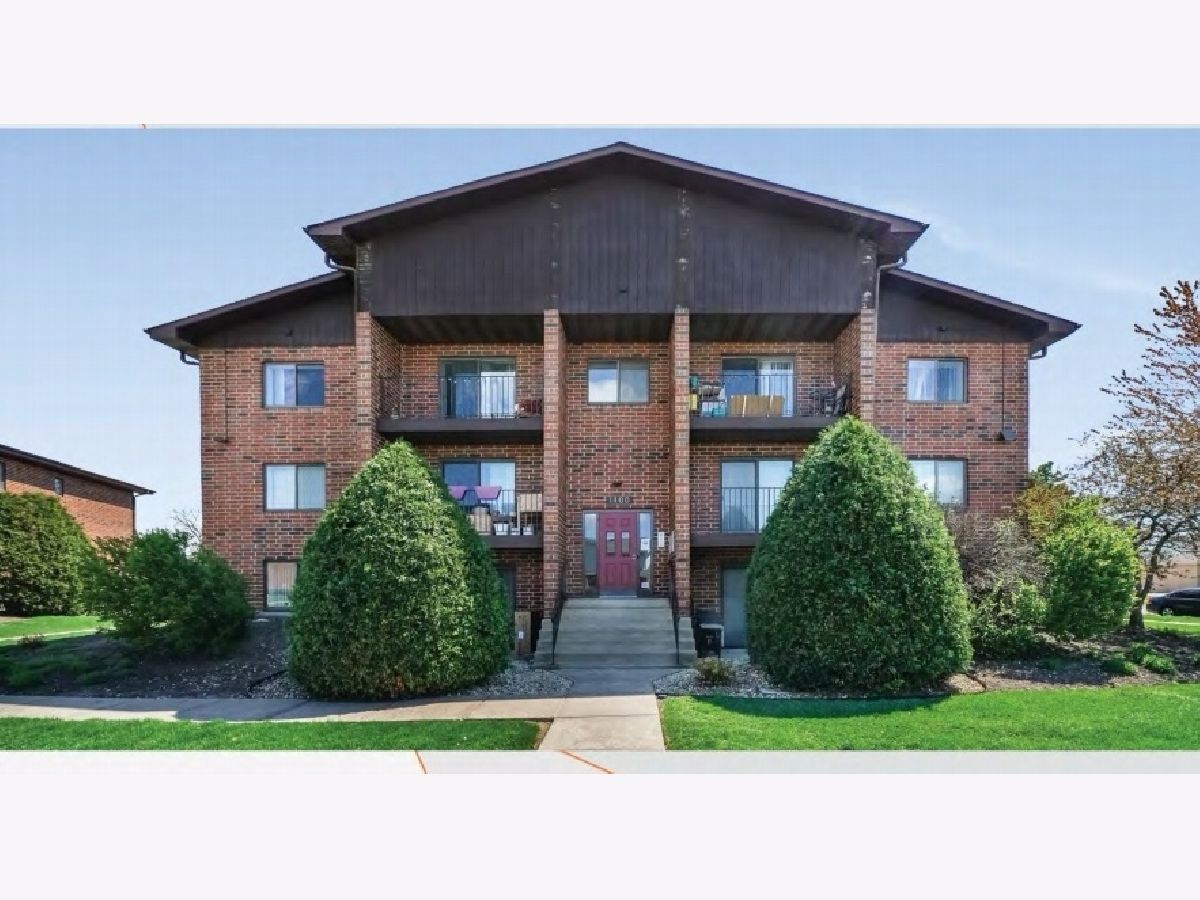  Rented Crest Hill Illinois, 1424 Rock Run