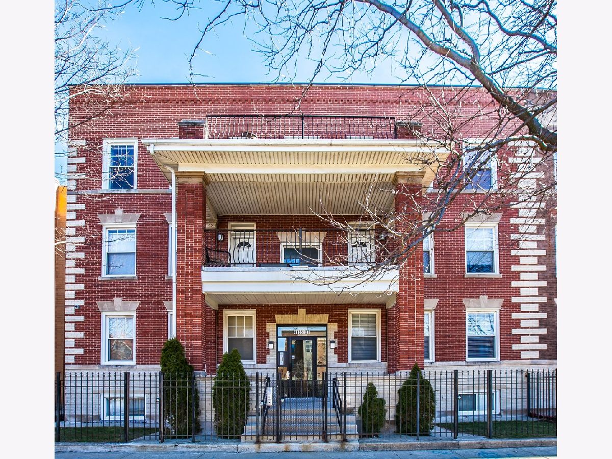 Sold Chicago Illinois, 4137 Prairie