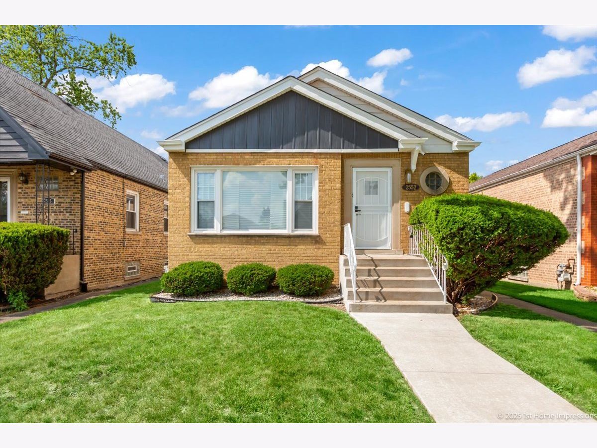 Homes & Condos & Townhomes Sold Beverly Woods Chicago Illinois, 2552 117th