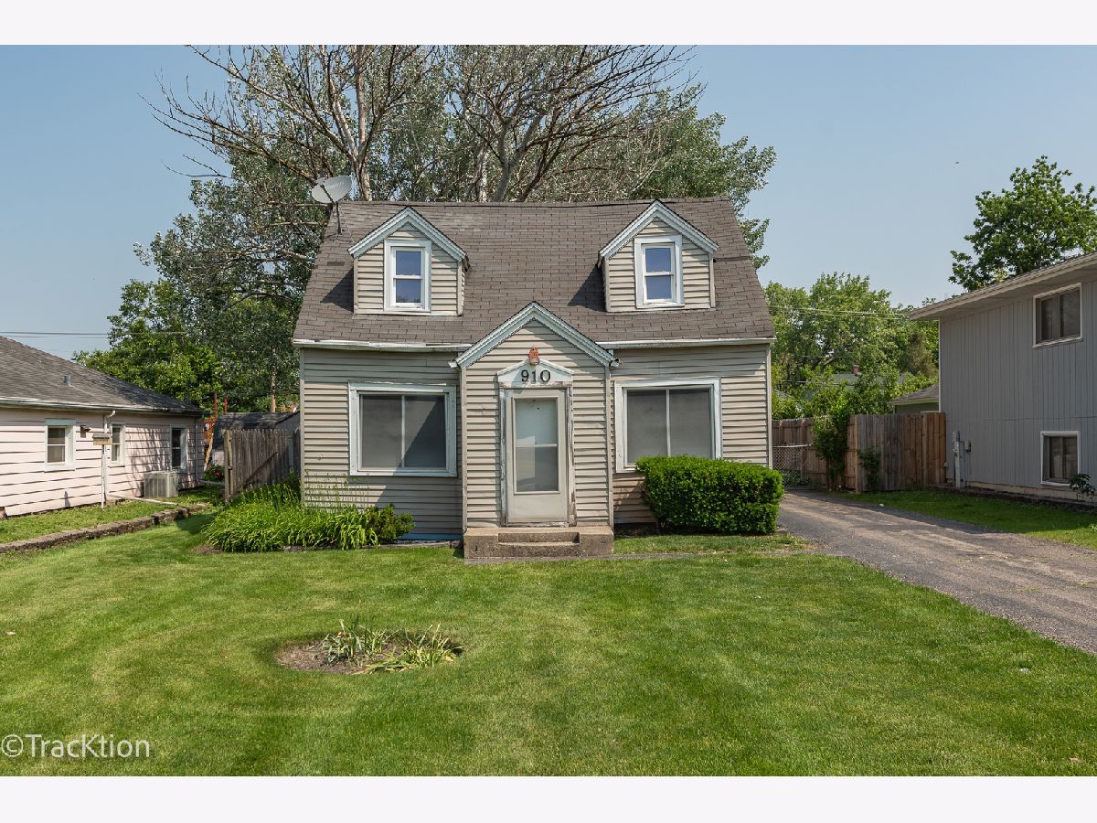 Homes Sold Elmhurst Gardens Addison Illinois, 910 Krage
