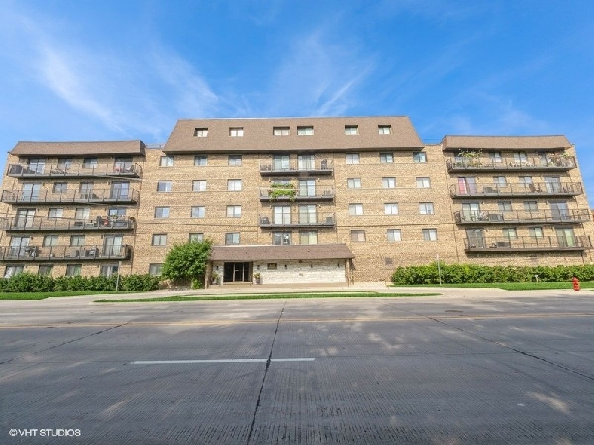 Condominiums Rented River Oaks Des Plaines Illinois, 960 River