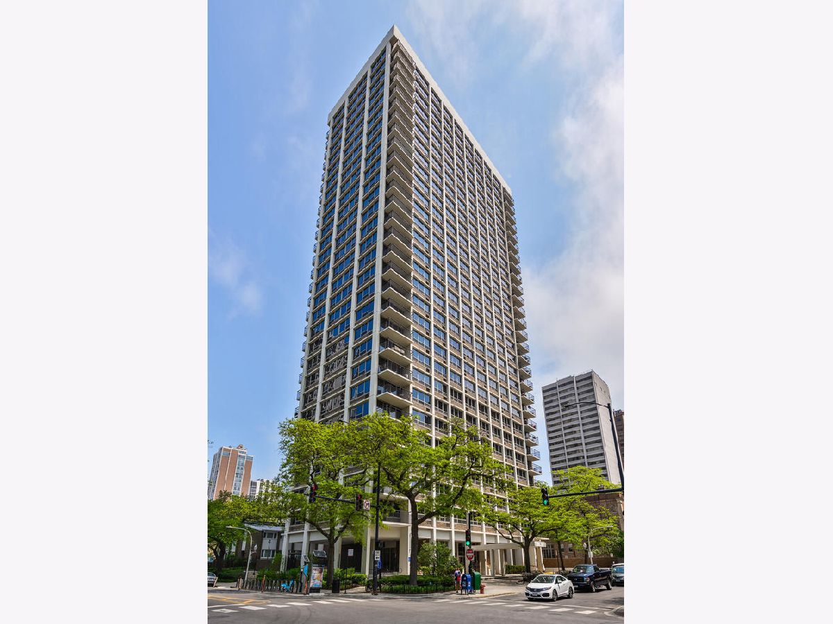 Condos & Townhomes Sold Sandburg Village Chicago Illinois, 88 Schiller