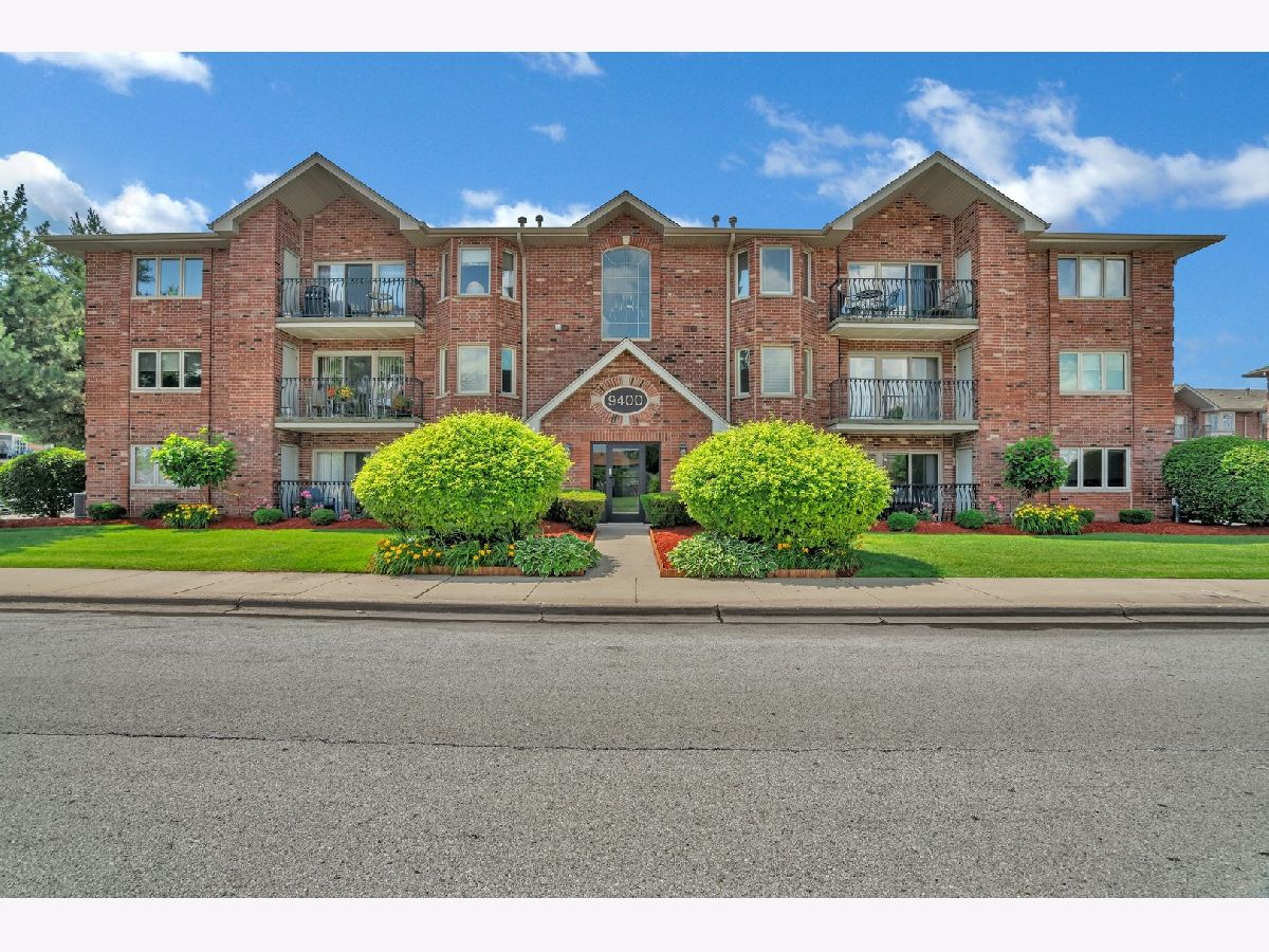 Condominiums Sold Clara Court Oak Lawn Illinois, 9400 Melvina