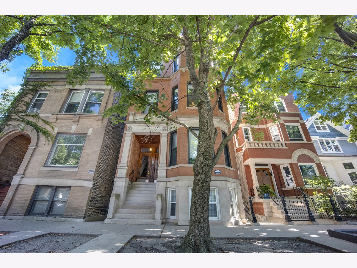 Rented Chicago Illinois, 2735 Magnolia