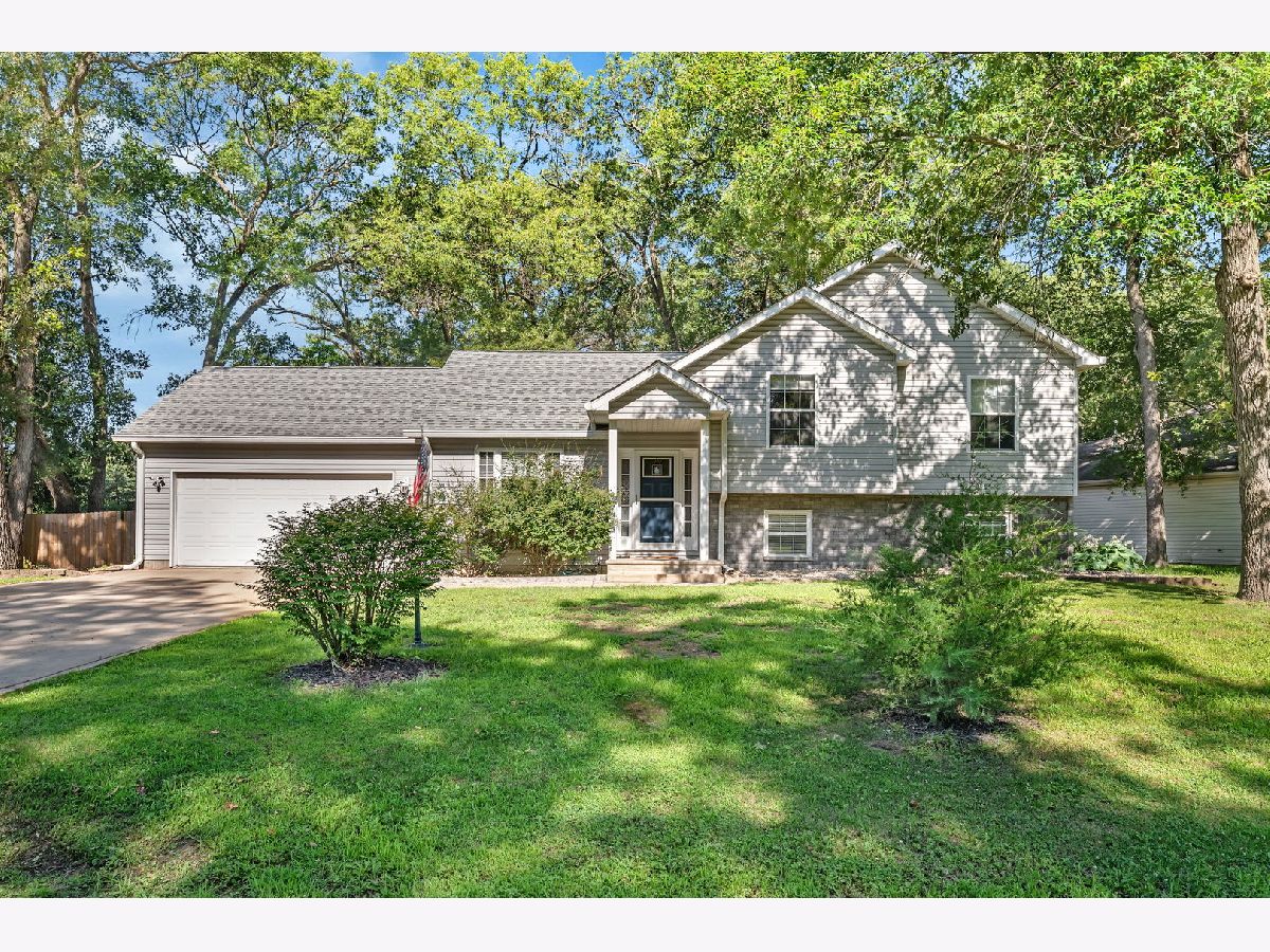  Sold Essex Illinois, 202 Oakwood