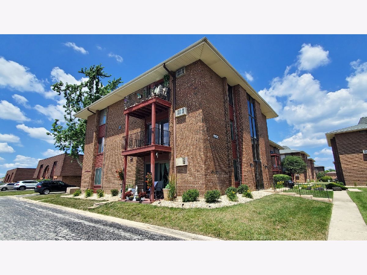  Rented Oak Forest Illinois, 15832 Terrace