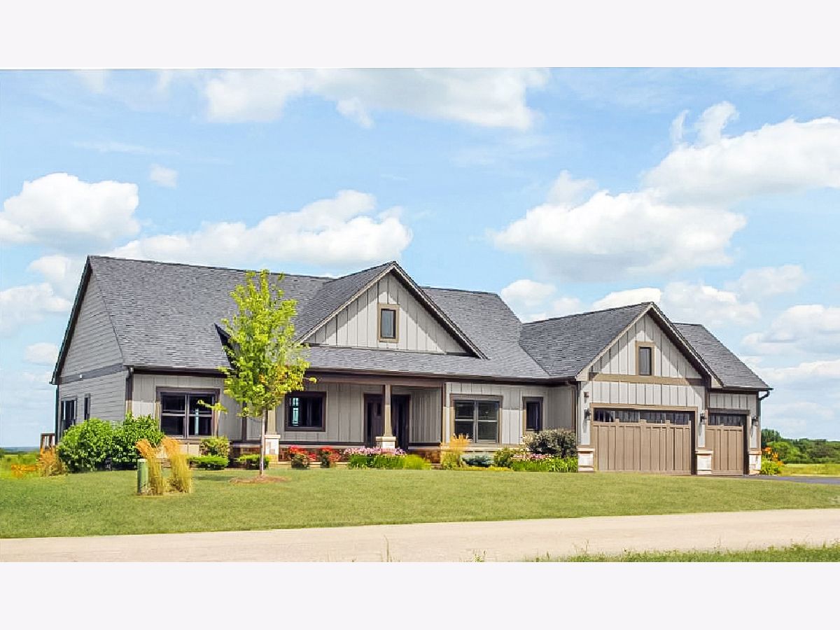 Homes For Sale Henning Estates Huntley Illinois, 10701 Clearwater Way