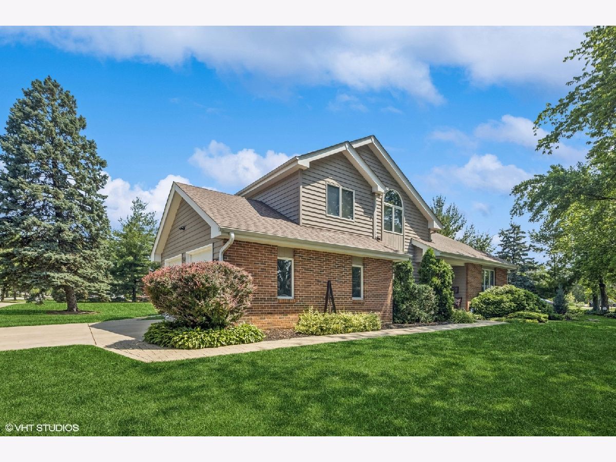  Sold Westmont Illinois, 321 Blackhawk