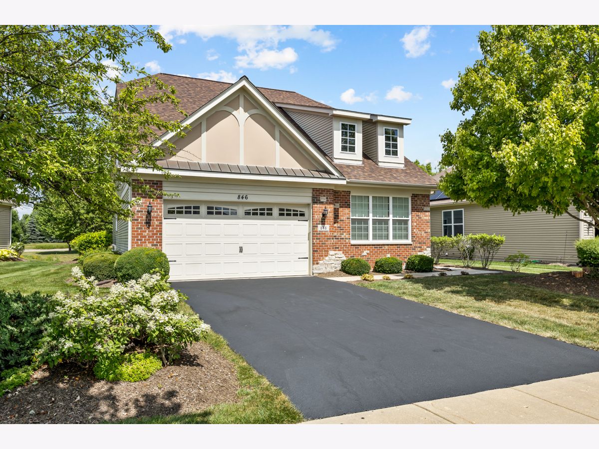 Townhomes & Homes Sold Southbury Oswego Illinois, 846 Colchester
