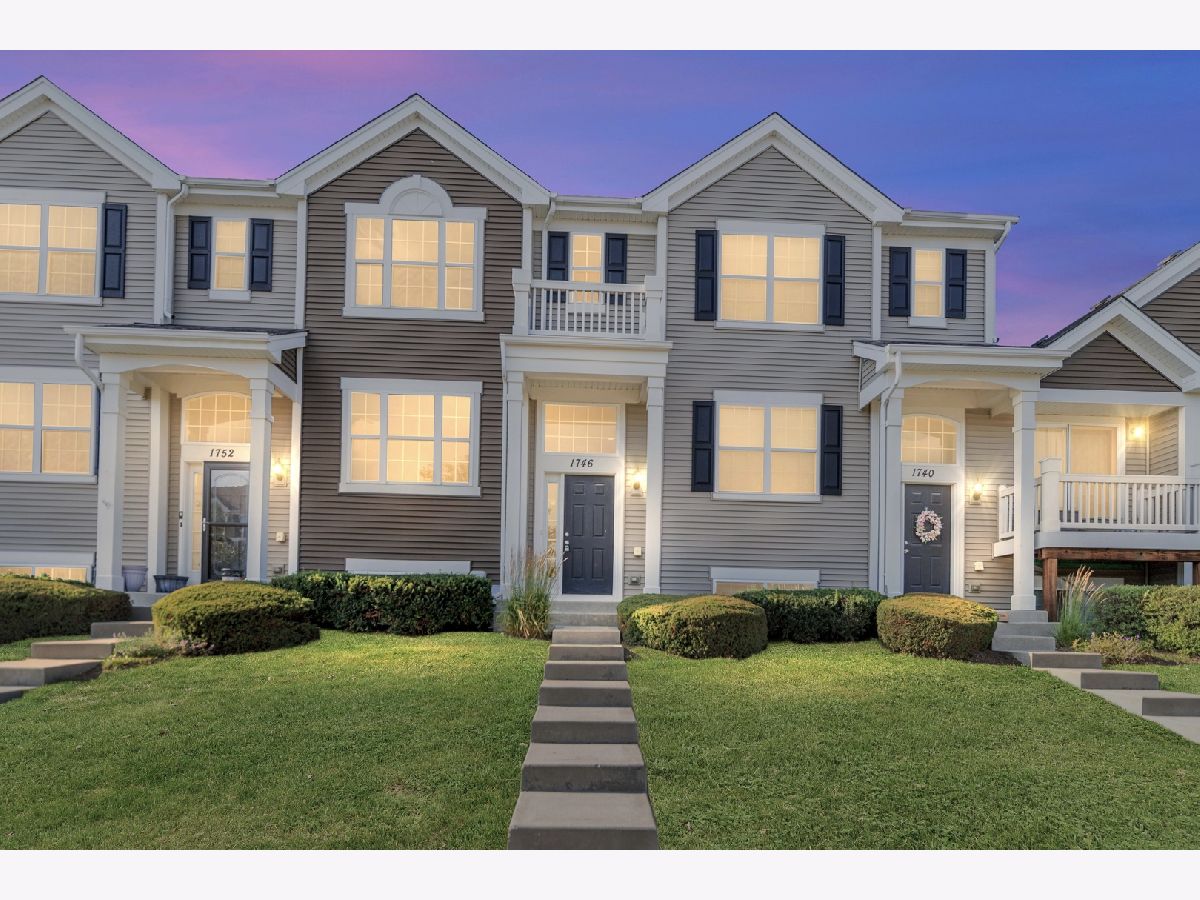 Sold Pingree Grove Illinois, 1746 Spinnaker