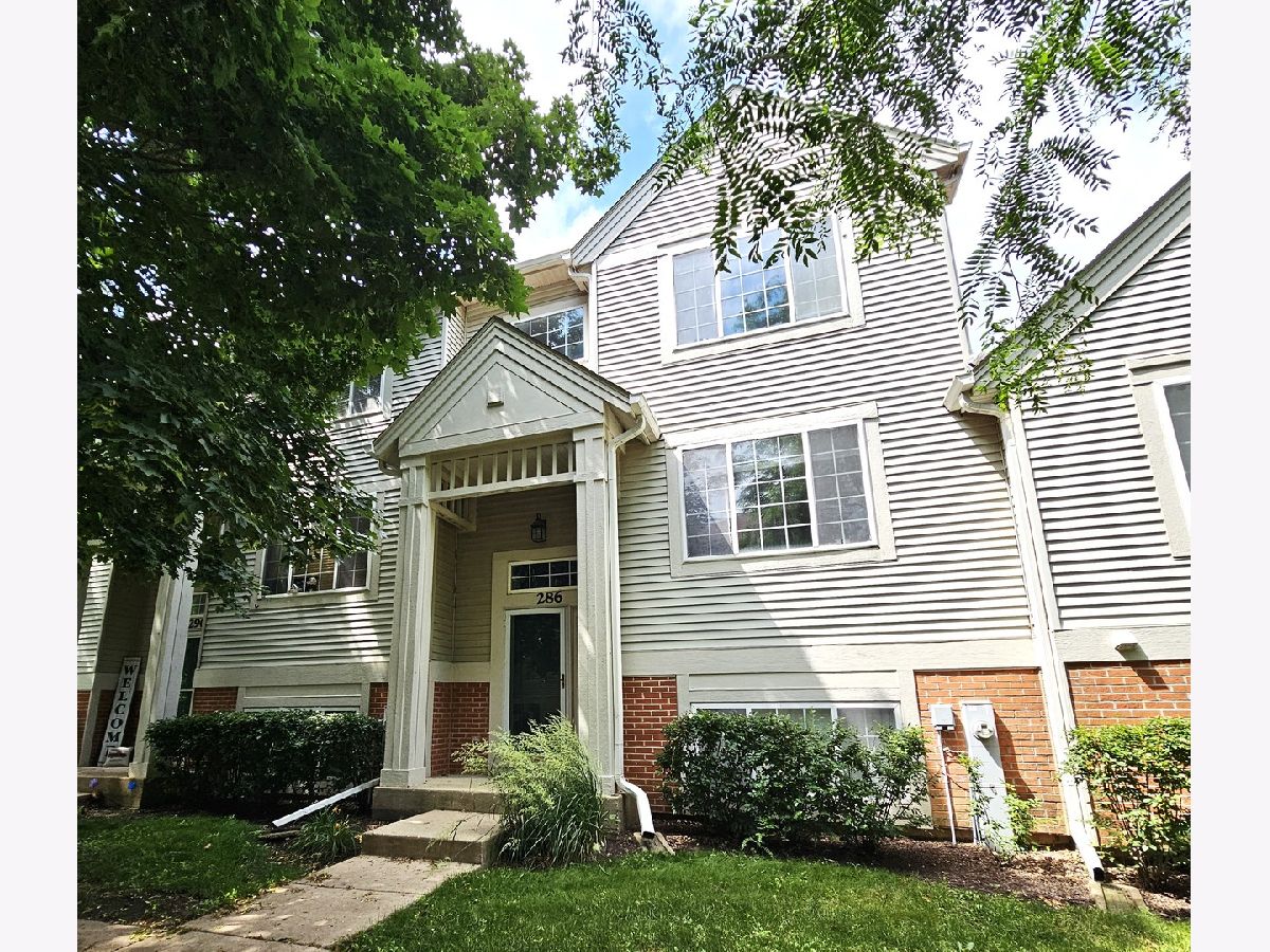 Townhomes & Condos & Homes Sold Cambria Cary Illinois, 286 New Haven