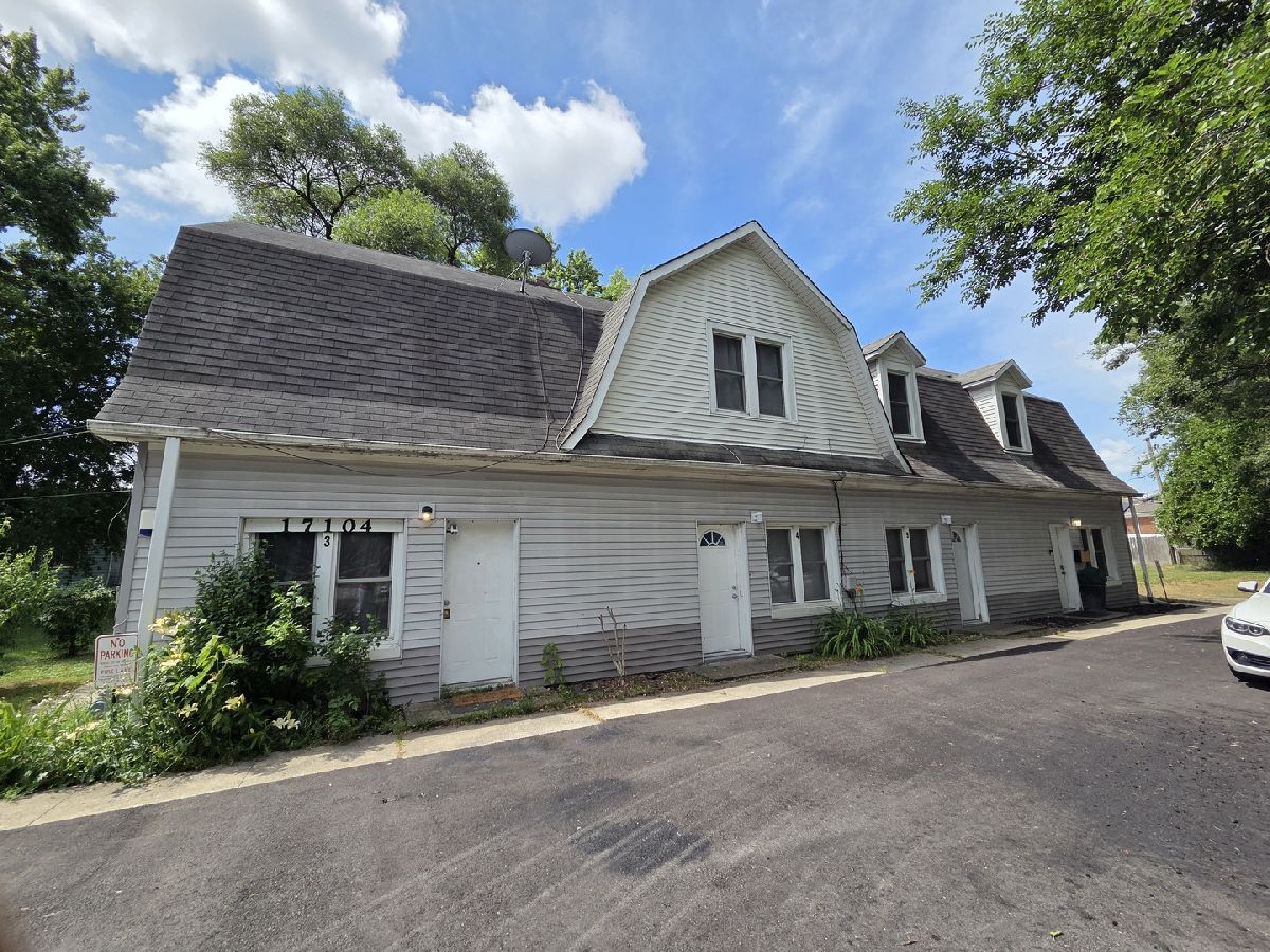 Rented Lansing Illinois, 17104 Wentworth