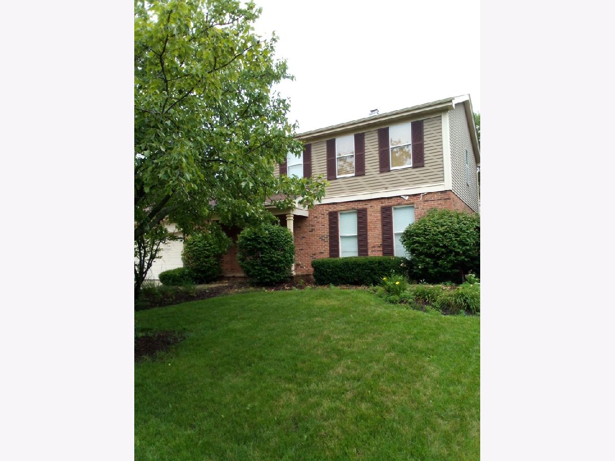 Homes & Condos & Townhomes Sold Farmingdale Village Woodridge Illinois, 8221 Meadowwood