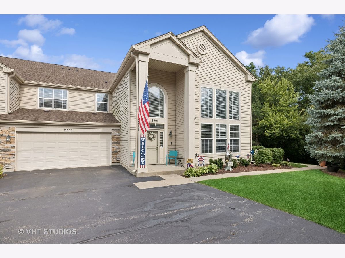 Townhomes & Homes For Sale Grand Pointe Meadows West Dundee Illinois, 2501 Oak Drive