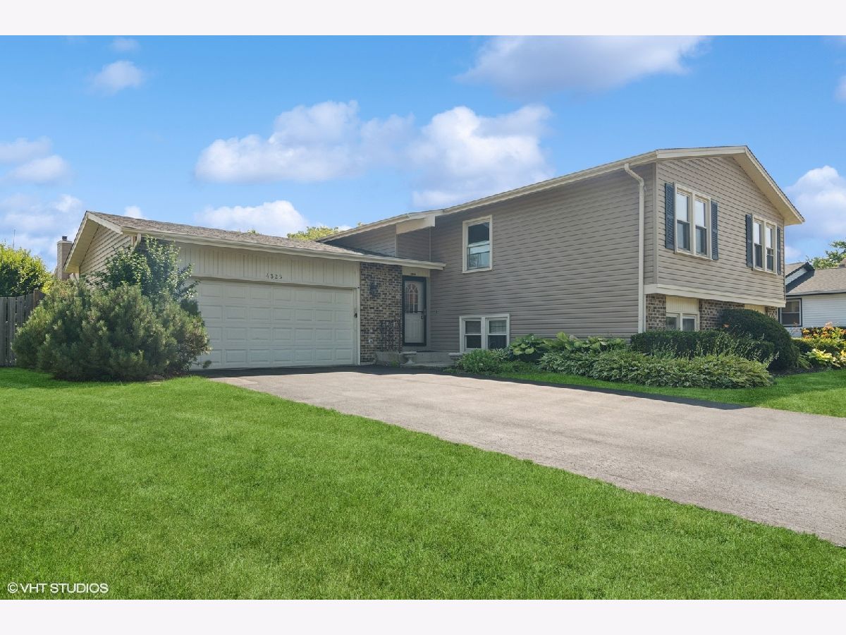 Homes Sold Poplar Hills Hoffman Estates Illinois, 4325 Sandlewood