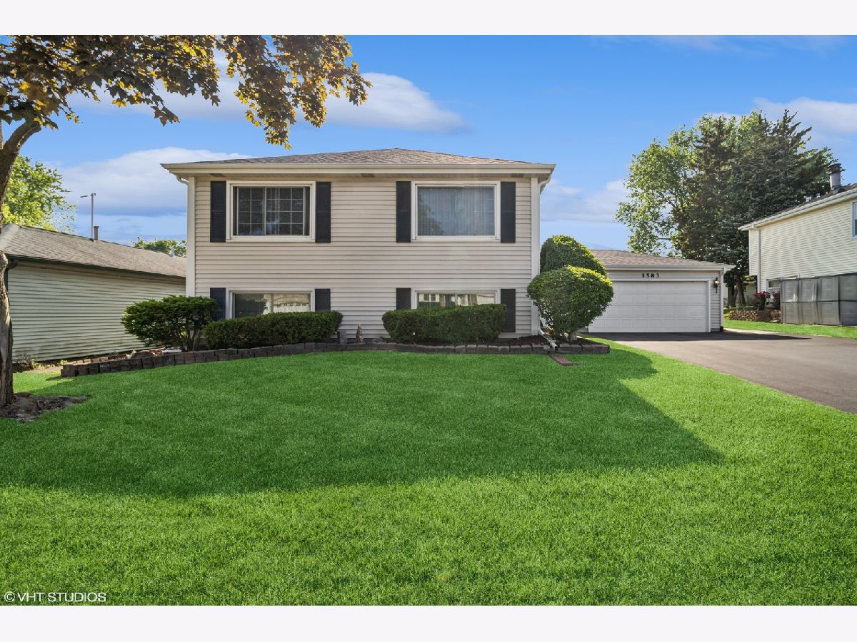  Sold Lake Zurich Illinois, 1583 Bayview