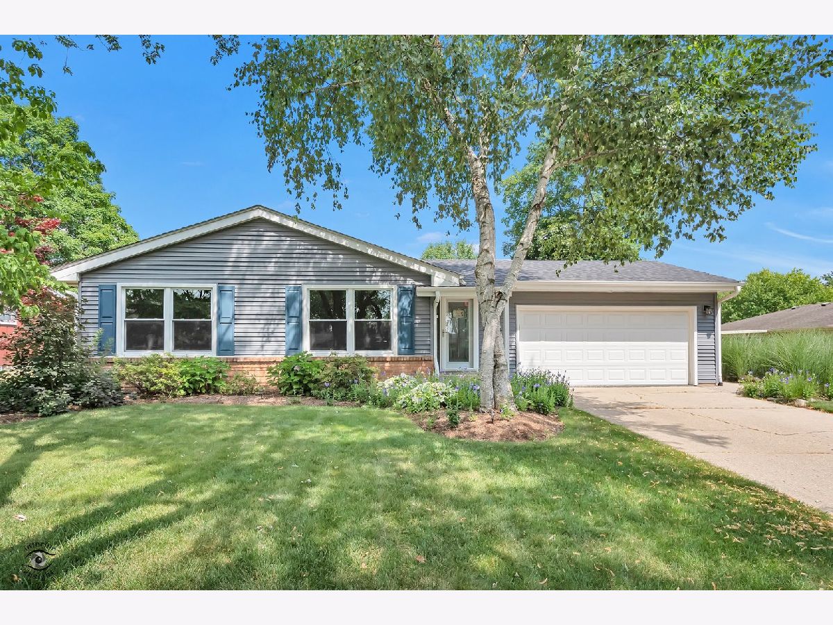 Homes & Condos & Townhomes For Sale Lords Park Manor Elgin Illinois, 1029 Polly Court