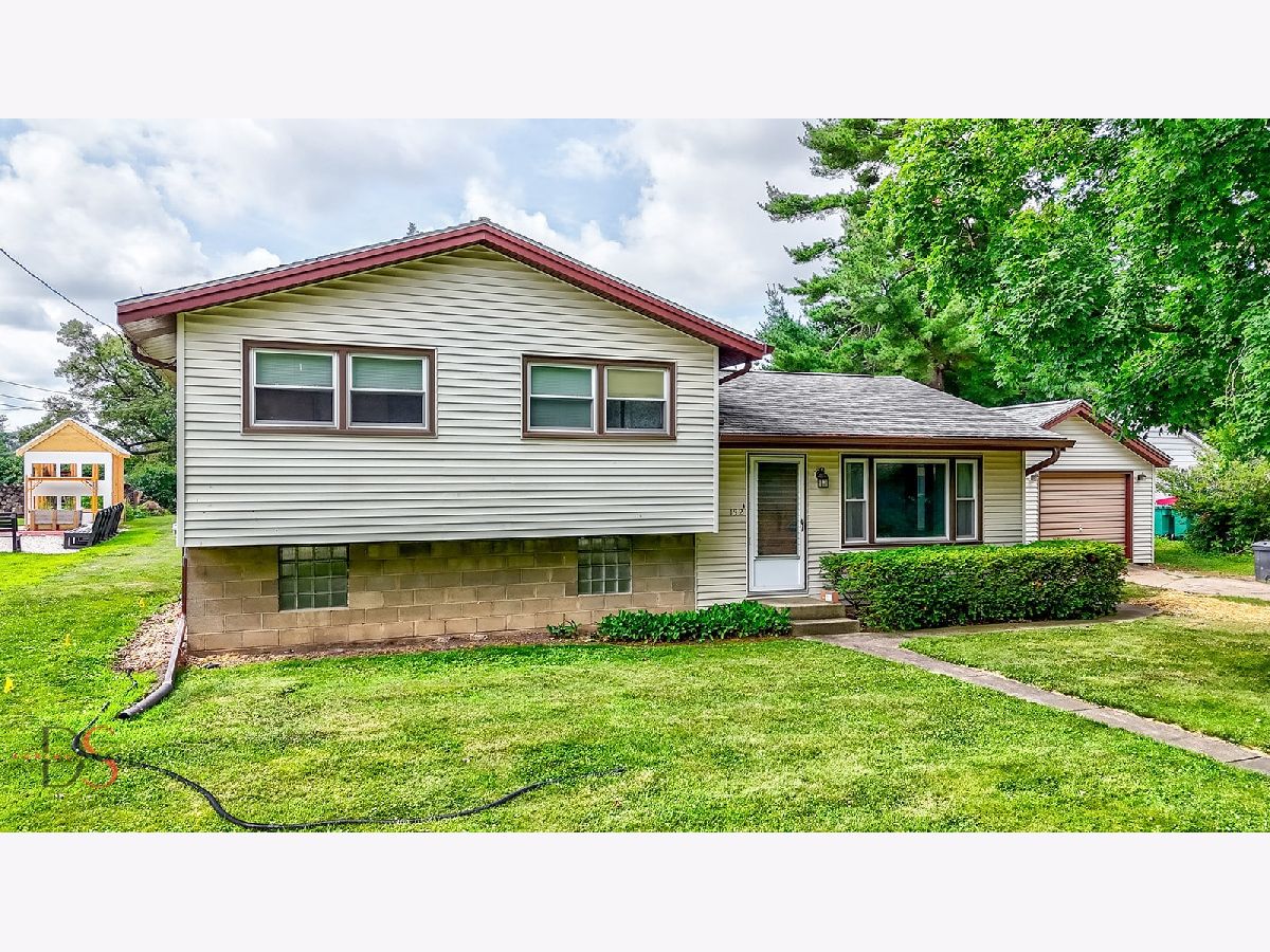  Sold Seneca Illinois, 132 New