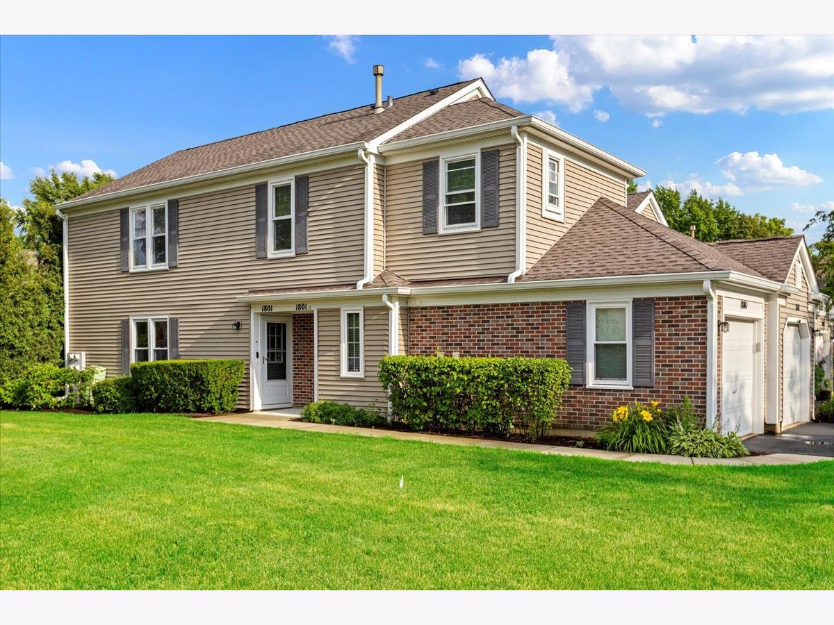 Townhomes & Condos Sold Hamptons Elk Grove Village Illinois, 1801 Pebble Beach
