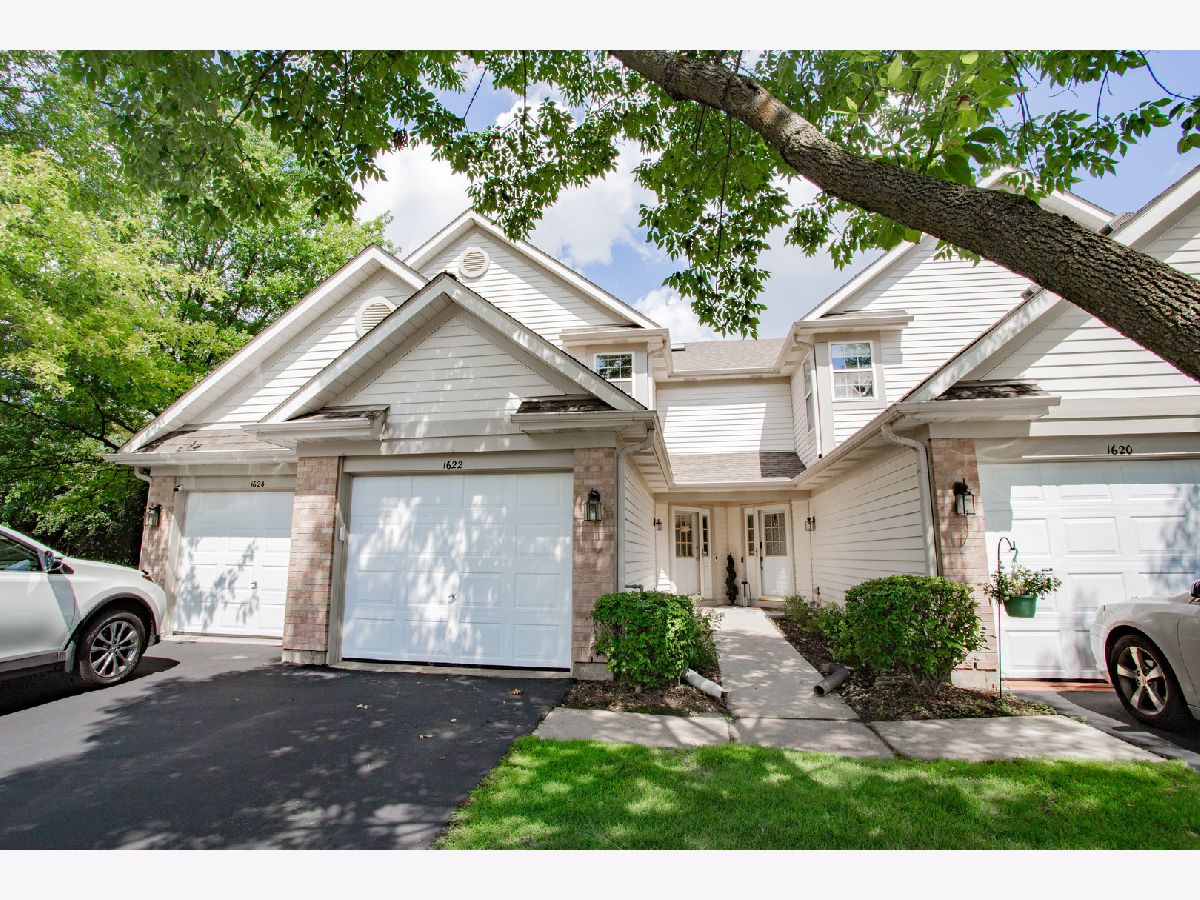 Townhomes & Condos Sold Briar Pointe Schaumburg Illinois, 1622 Orchard
