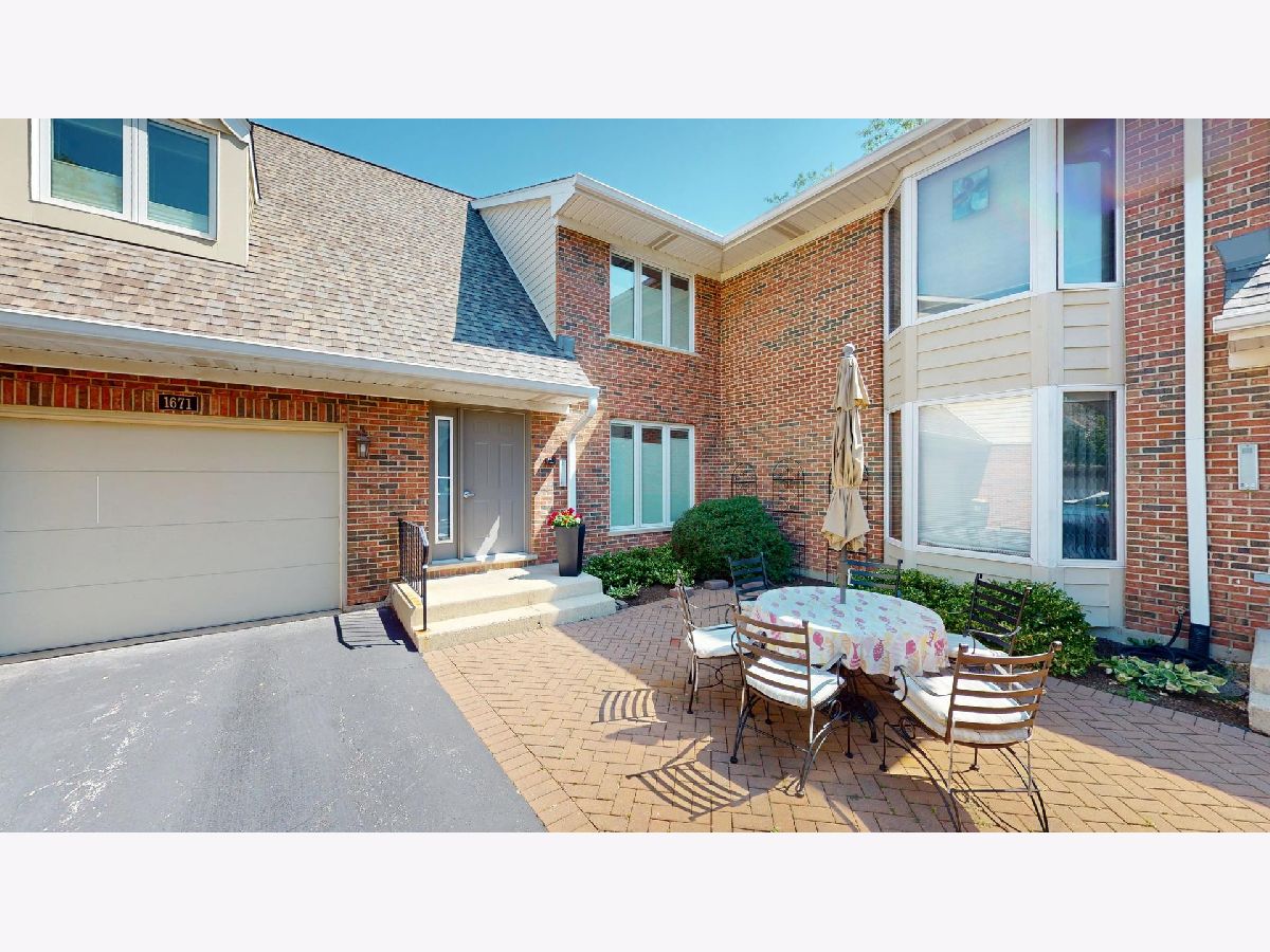 Condos & Townhomes Sold Courtyards Of Arlington Arlington Heights Illinois, 1671 Belmont
