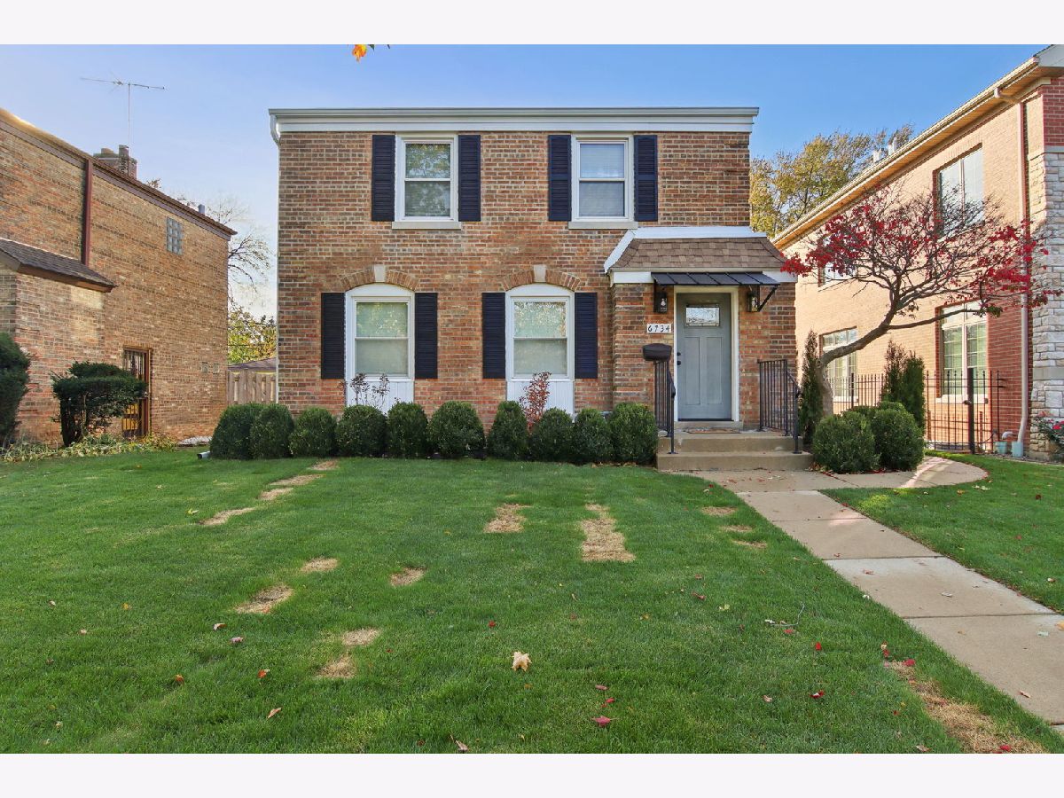 Rented Lincolnwood Illinois, 6734 Hamlin