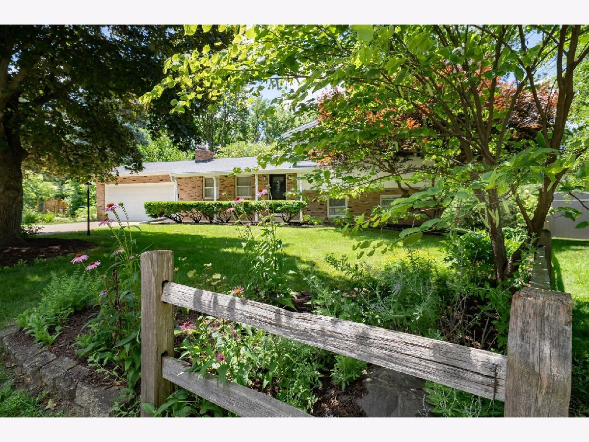 Homes & Condos & Townhomes Sold Pleasant Hills Normal Illinois, 309 Victor