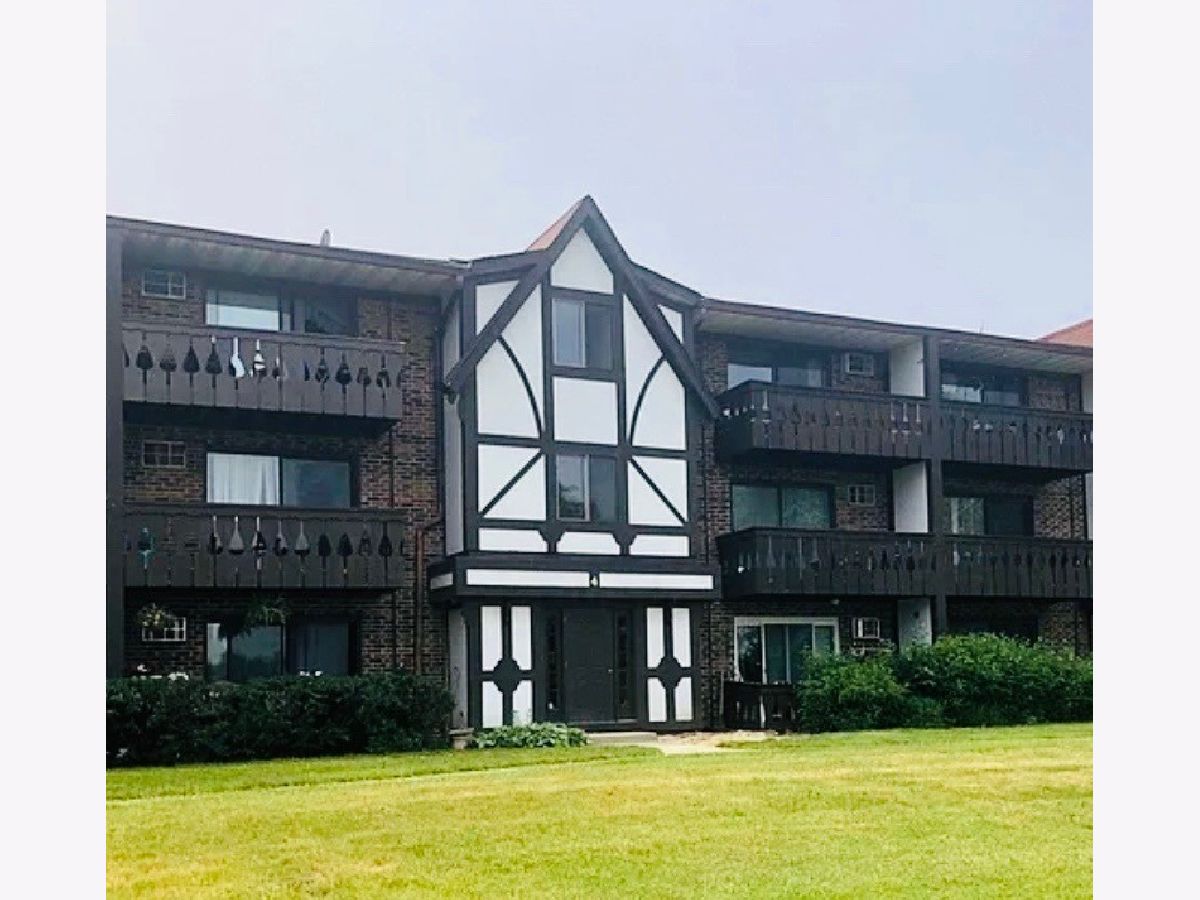  Rented Vernon Hills Illinois, 4 Crestview