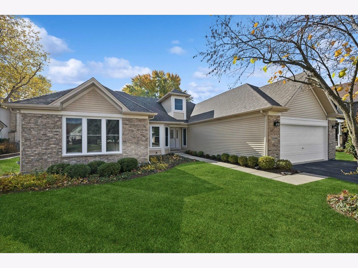  For Sale Hoffman Estates Illinois, 5249 Elliott Drive