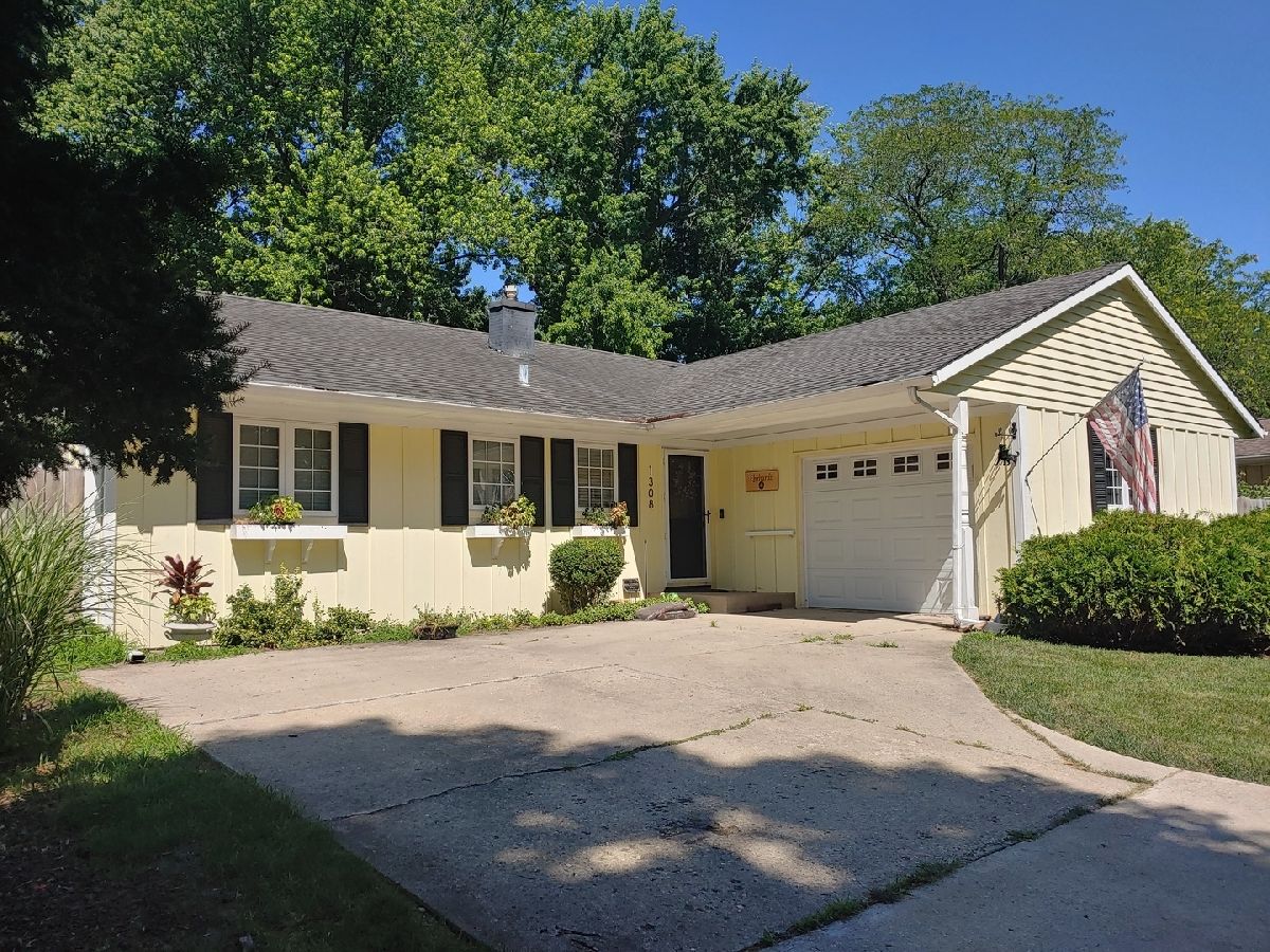  Rented Geneva Illinois, 1308 Dunstan
