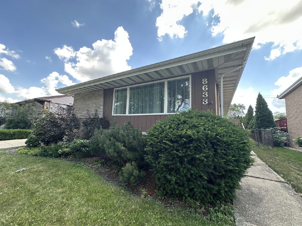  Rented Niles Illinois, 8633 Olcott