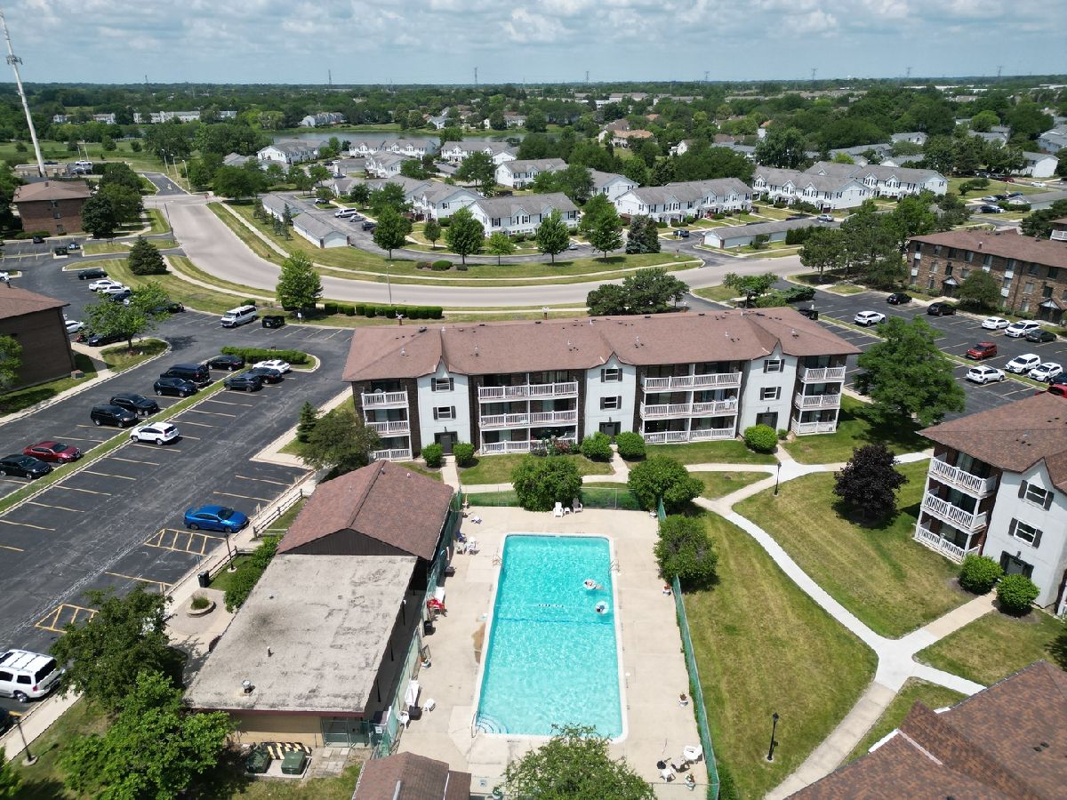 Condominiums Rented Willows Of Fox Valley Aurora Illinois, 185 Gregory