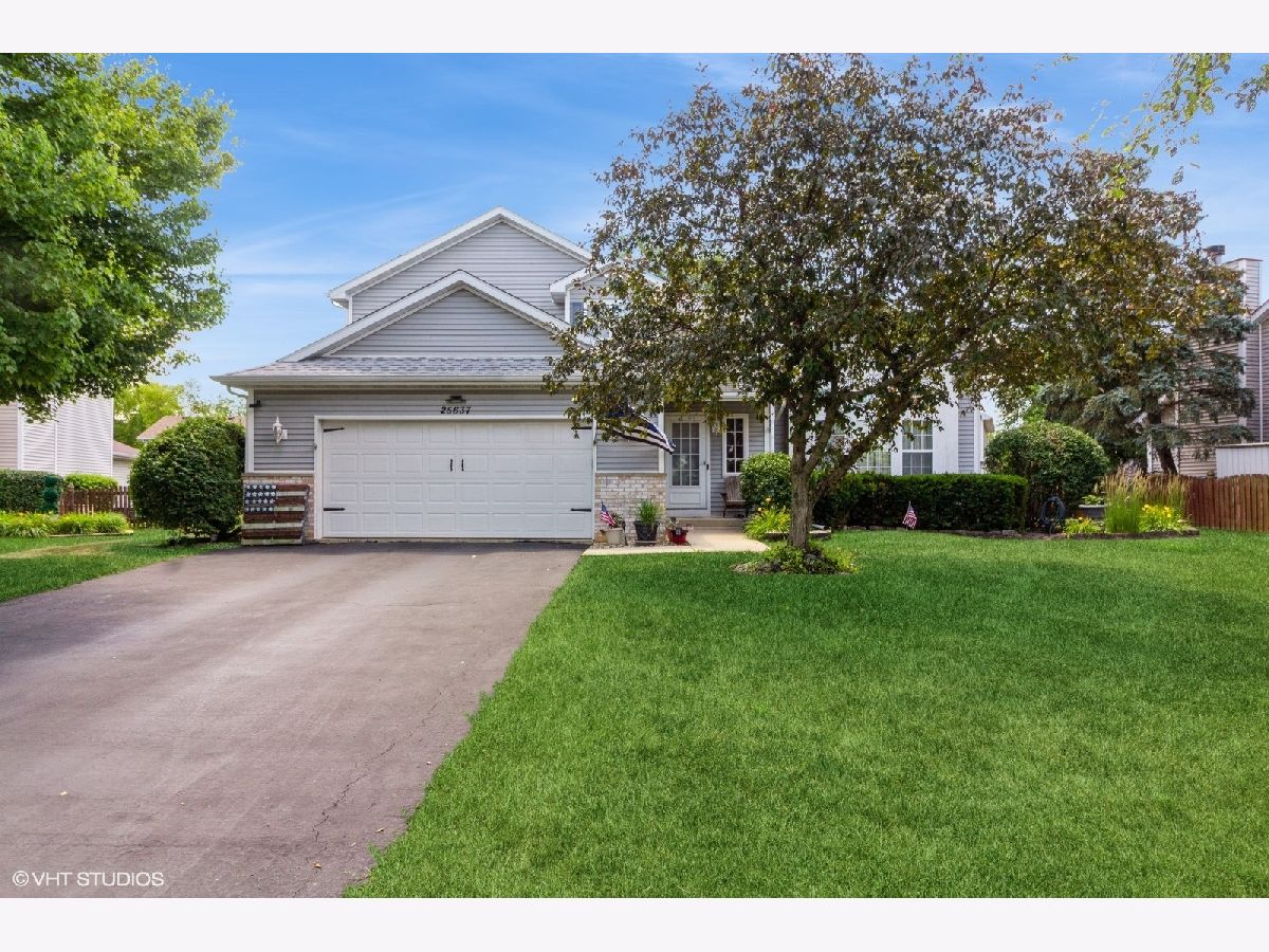 Homes & Townhomes Sold Hunters Crossing Channahon Illinois, 25637 Fieldstone