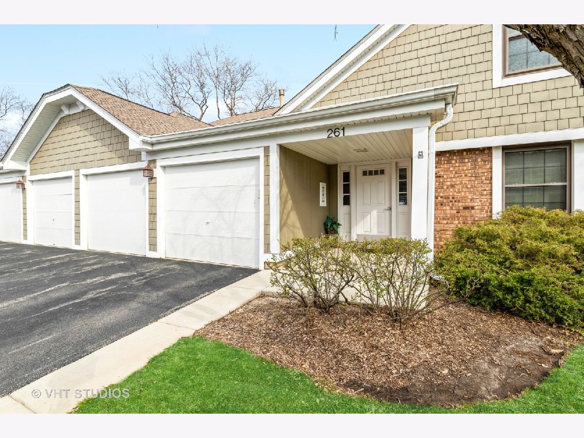 Condos & Townhomes Rented Lexington Green Schaumburg Illinois, 261 Driftwood