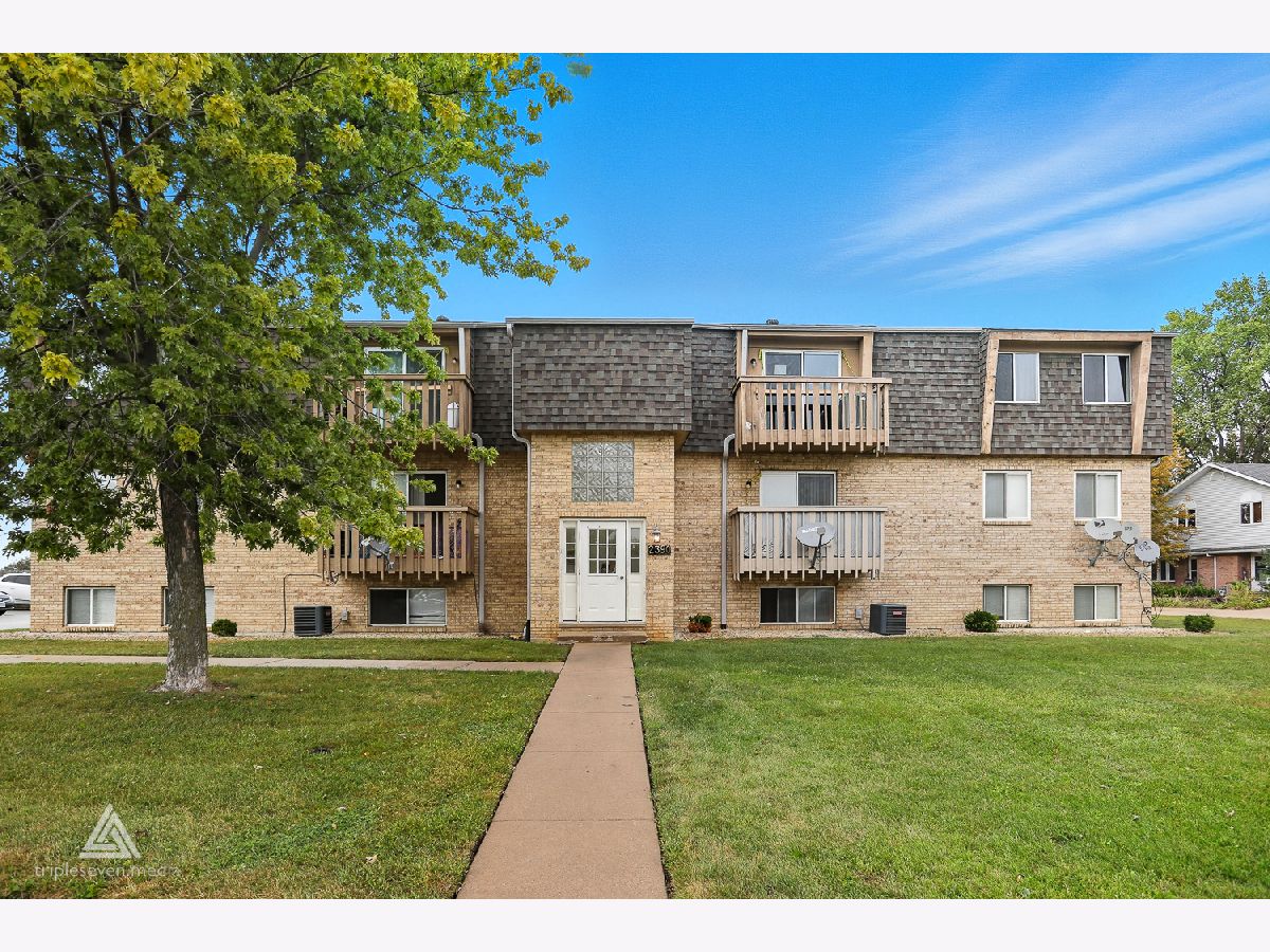 For Sale Crest Hill Illinois, 2390 Bicentennial Avenue