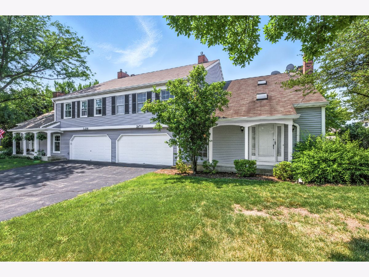 Townhomes Sold Warrenville Lakes Warrenville Illinois, 2S772 Timber