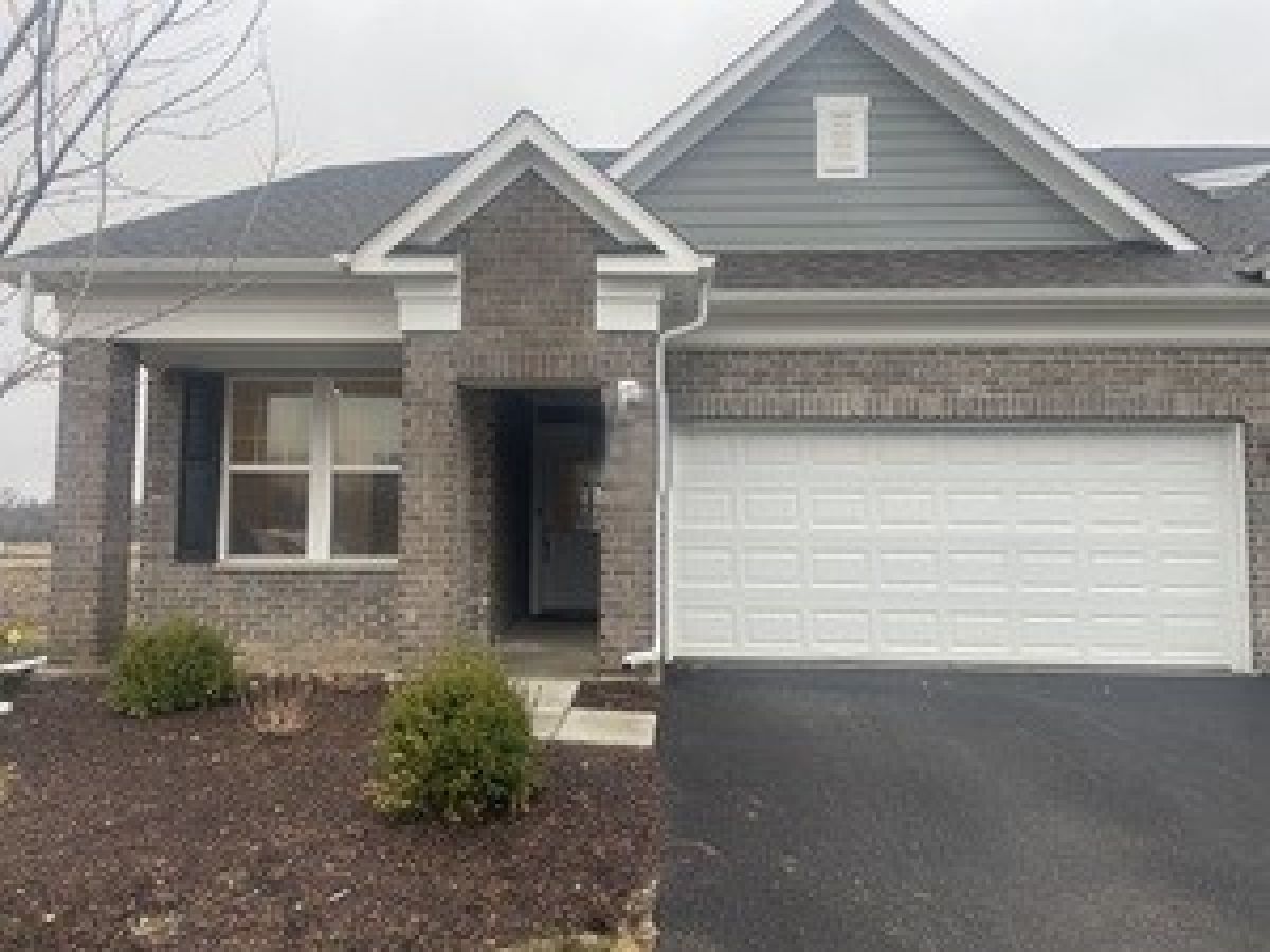 Condos & Townhomes For Sale Rivers Edge Woodridge Illinois, 6219 Links Drive