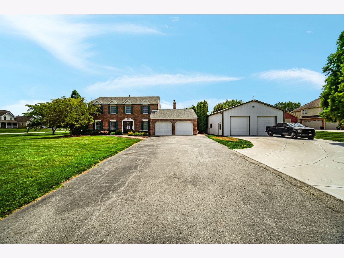 Homes For Sale Heatherbrook Estates Monee Illinois, 26711 Greenbriar Drive