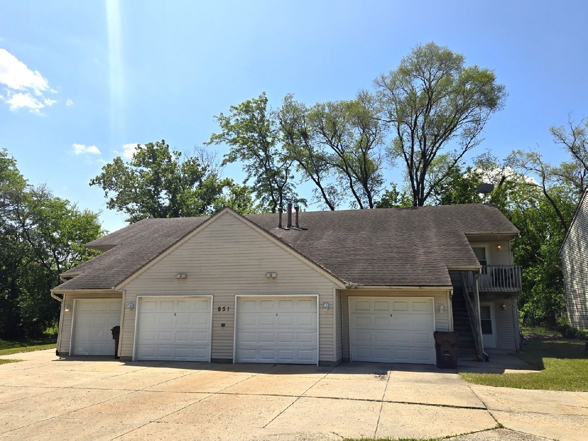  Sold Machesney Park Illinois, 951 Minns