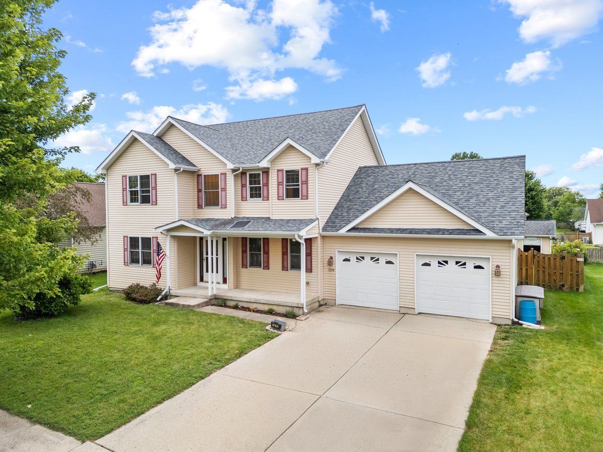  Sold Harvard Illinois, 1210 Orchard