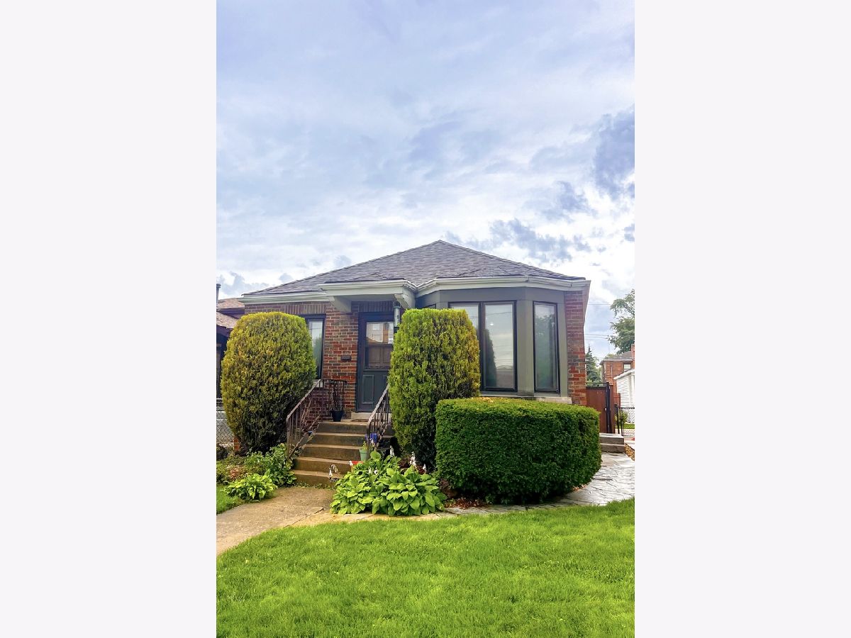  Rented Chicago Illinois, 5211 Monitor